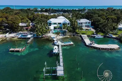 Image de Infinity Bay Islamorada ~ Luxury 9-bed, 10-bath Bayfront Estate in Islamorada