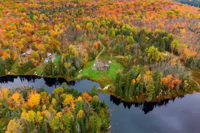 Image de Four seasons cottage escape. Beautiful place of privacy and wilderness.