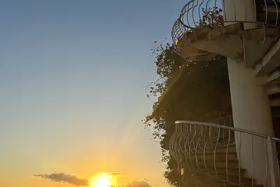 Image de Rainbow Rise; ocean front, ground floor, sleeps 6, backup generator!