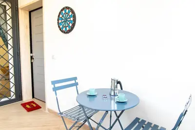 R1 Studio Apartment With Patio And Garden