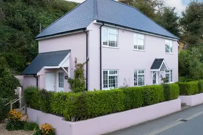 Image de Ruby Cottage - Beachside Cottage with Views