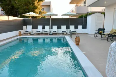 Image de Angels Villa in Kremasti near the Beach