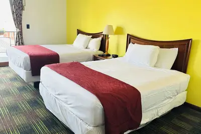 Large Pool Open Late! Hotel Room by Cedar Point