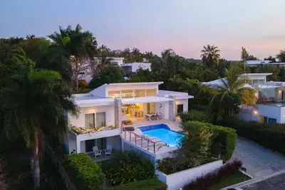 Image de V02b Las Palmas · Villa on the Edge of the Hill