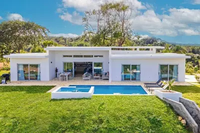 Image de V31b Bella Vista · Experience Beauty & Serenity at Villa Bella Vista