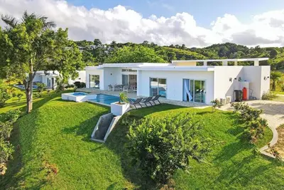 Image de V32b Casa Bahia · Casa Bahia: Unique Blend of Mountains & Oceans