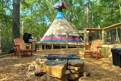 Image de Secluded Tipi {Teepee} In The Shawnee National Forest