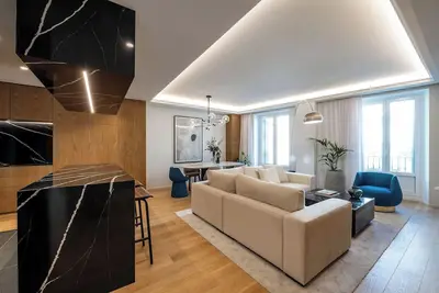 Image de Center Deluxe Iii | Atlantic Realty