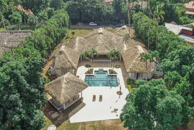 Image de Please Inquire Before Booking – Luxury Villa