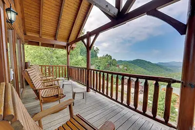 Image de Luxury Cabin w/ Games, Views & Hot Tub