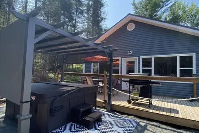 Image de The Hideaway Cottage with Hot tub