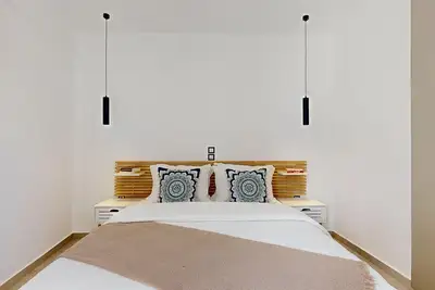 Image de Elegant & Comfy 1 Bedroom Studio with Sofa bed in the heart of Athens Psyri.