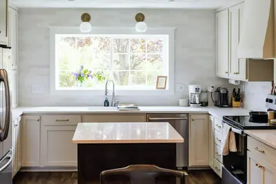 Image de Beautiful Farmhouse- 4mi to Eaa