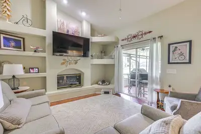 Image de Zephyrhills Home - Lanai & Grill, Near Theme Parks