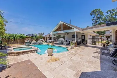 Image de Prime Luxury Woodland\/Spring\/Conroe Paradise