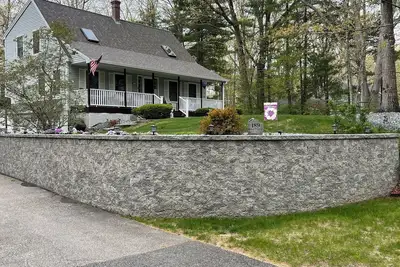 Image de Entire house in Wells, Me nestled in a quiet neighborhood a mile from the beach.