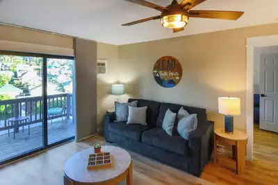 Image de Black Hills Bliss: Fully Remodeled Modern Condo