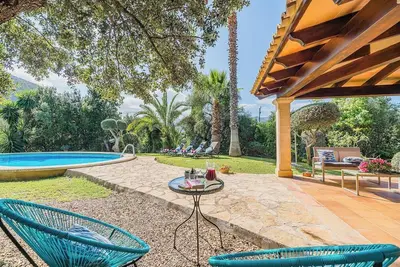 Pretty Stone Finca, A/C, Private Pool, Large Grounds & Rural Views just 5mins from Old Town Pollenca