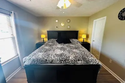 Image de Riverside Escape, King Suite, and Queen Suite.