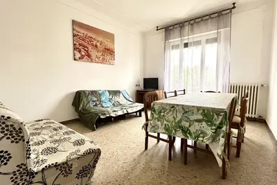 Image de Se091 - Senigallia, three-room apartment with balcony near the sea