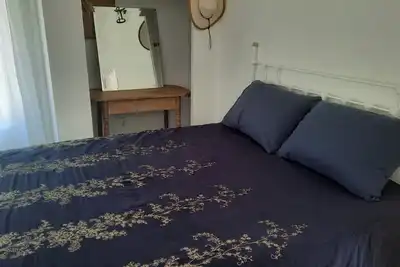 Image de Beautiful  Cabin close to  trails for biking/ hiking several beautiful beaches.