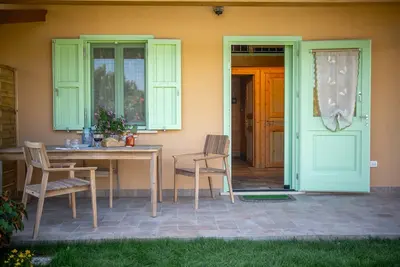 Image de Petite maison avec porche et jardin (entièrement accessible)