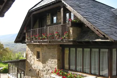 Image de Maison de campagne 'Cuarto Del Ama' avec vue sur la montagne, jardin privé et Wi-Fi