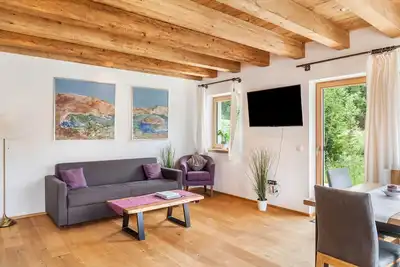 Appartement de vacances 'Gehrenspitz' avec vue sur la montagne, terrasse privée et Wlan