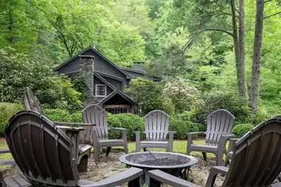 Image de The Millhouse | The historic Mill House on Mirror Lake and Cullasaja River