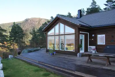 Image de Luxury vacation home in Norway on the fjord, incl. 9. 9 hp motorboat, 4 bedrooms!
