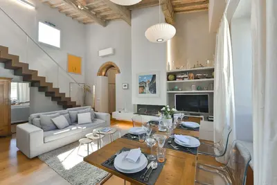 Appartement à Florence avec 5 chambres à coucher, 9 couchages