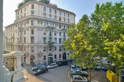Image de Appartement à Milan avec 2 chambres à coucher, 6 couchages