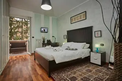 Image de Appartement à Milan avec 2 chambres à coucher, 5 couchages