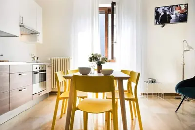 Image de Appartement à Milan avec 2 chambres à coucher, 5 couchages