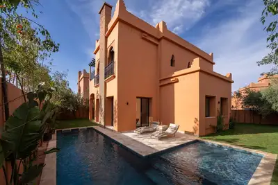 Image de Villa Leya, Piscine Privée, 4 Chambres, 10mn du Centre Ville