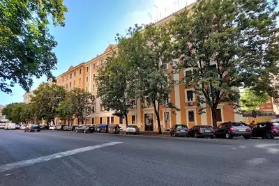 Image de Appartement à Rome avec 3 chambres à coucher, 6 couchages