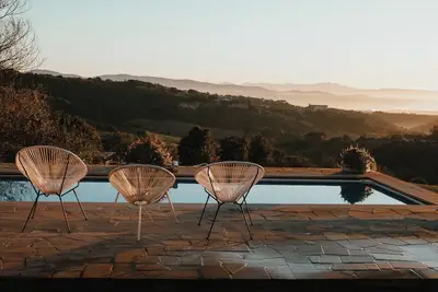 Image de Olives and Barrels. The authentic countryside villa at the border with Tuscany