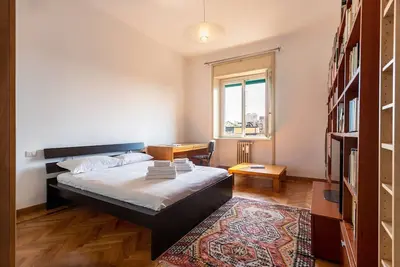 Image de Appartement à Milan avec 2 chambres à coucher, 4 couchages