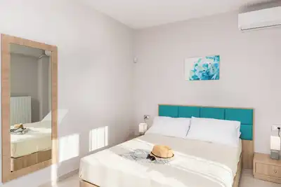 Image de Mimosa Cozy & Modern Flat, steps from Sandy Beach