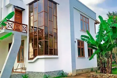 Image de Villa in Arusha with Stunning Views of Mount Meru. Family-Friendly!