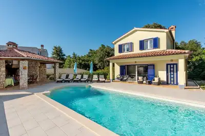 Image de Villa Rose near Labin - Rabac for 4 people with playground and private pool