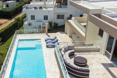 Luxury Indoor-Outdoor Villa! Do it up big in the D. R. , we are guest friendly.
