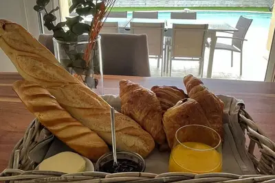 Image de Villa in Mougins With Swimming Pool