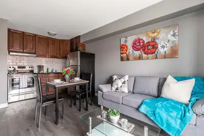 Image de Glenview West Apartment with Patio - Near Downtown