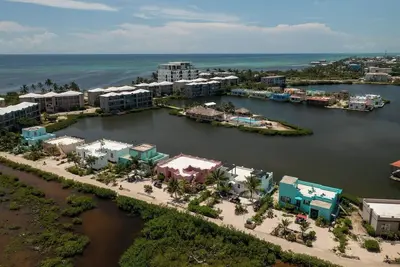 Image de Mara Laguna Condo San Pedro Belize