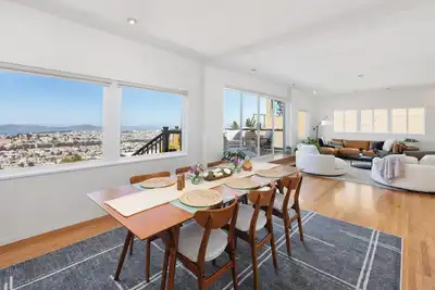 Image de Top of Sf Home with Panoramic City Views