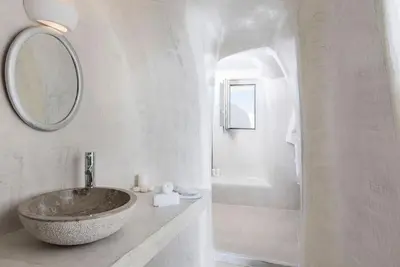 Image de Wonderful Santorini Villa | Villa Narain | 1 Bedroom | Breathtaking Caldera and Sea Views | Private Hot Tub | Oia