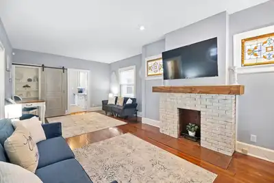 Image de Delightful Cozy Home/2 bed 1 Bath Sleeps 8/private