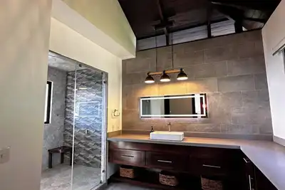 Image de Stunning 3-bedroom villa featuring modern amenities such as WiFi and A/C