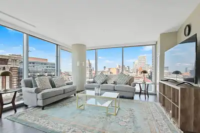 Image de Luxurious 2br 2ba Back bay heart with amazing view